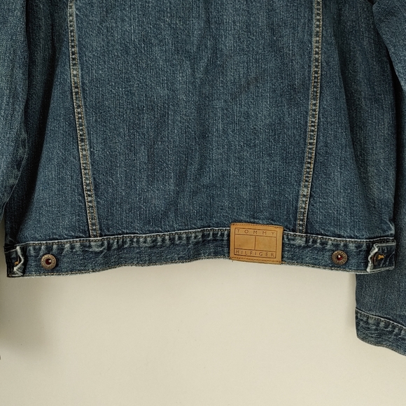 Vintage Tommy Hilfiger Trucker Jean Jacket Size Large Blue Denim - Picture 11 of 15